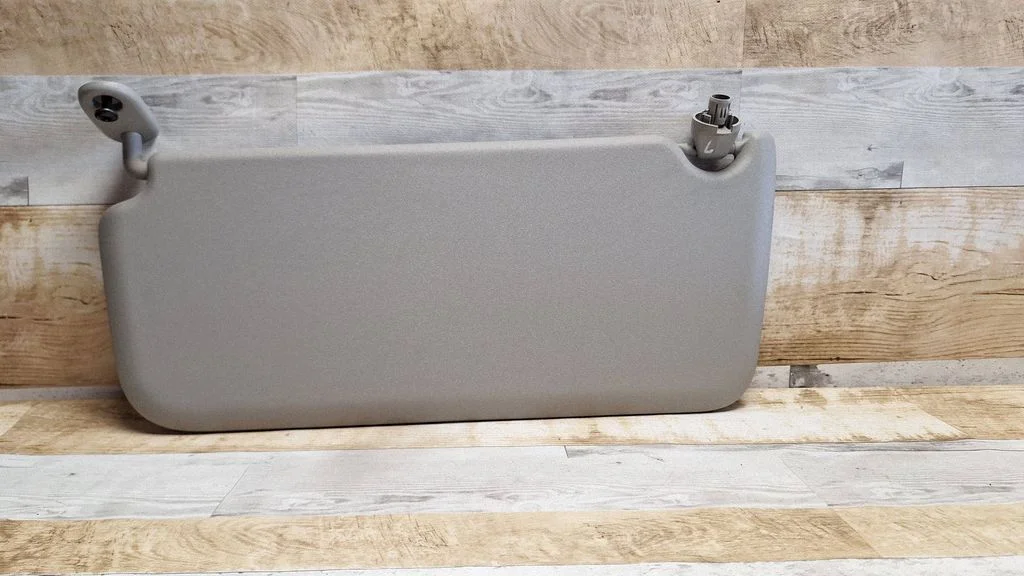 Sun visor – left