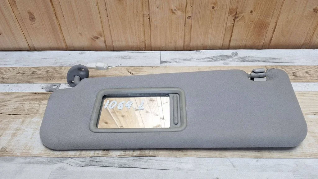 Sun visor – front left