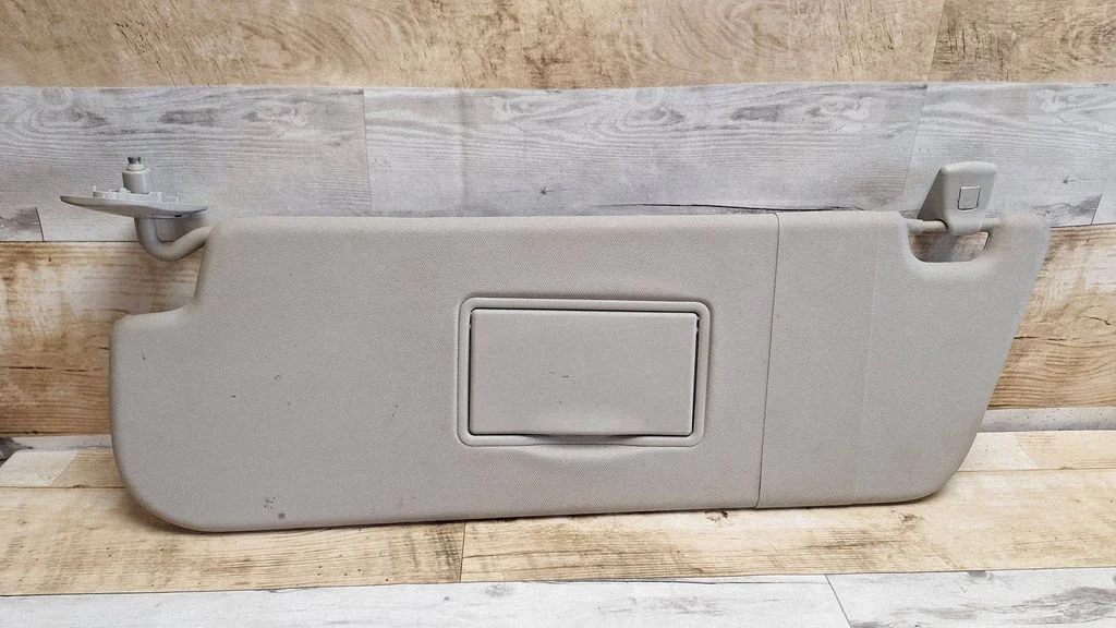 Sun visor BK21V04100