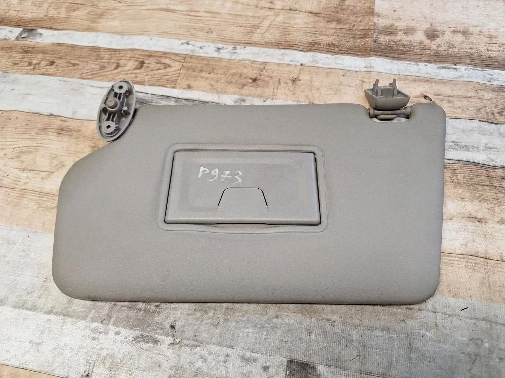 Sun visor – front left
