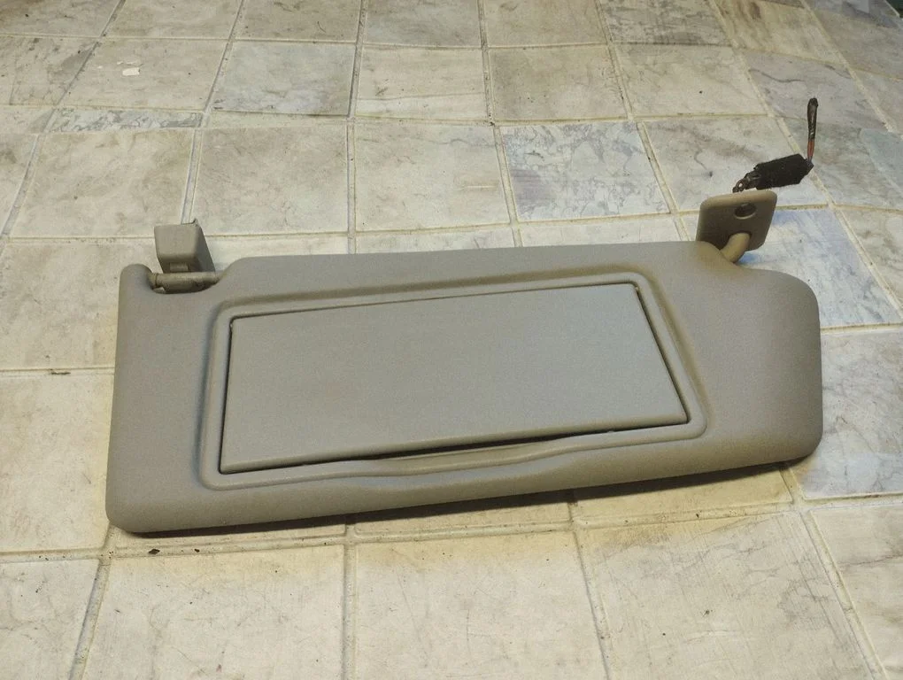 Sun visor 13113047