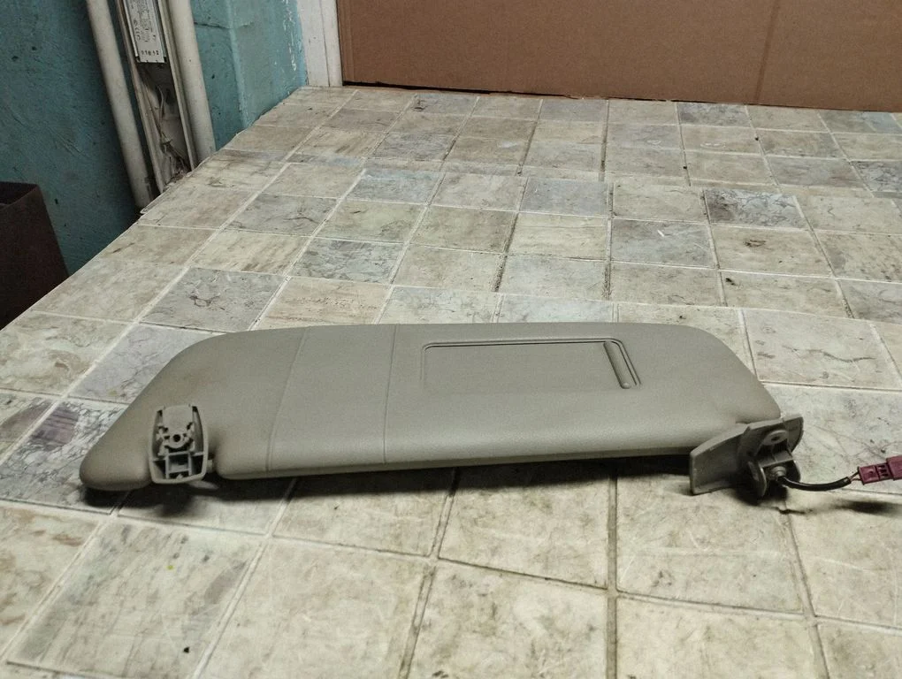 Sun visor 7066649