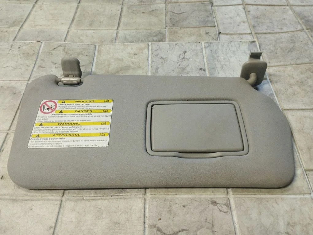 Osłona przeciwsłoneczna J48JR