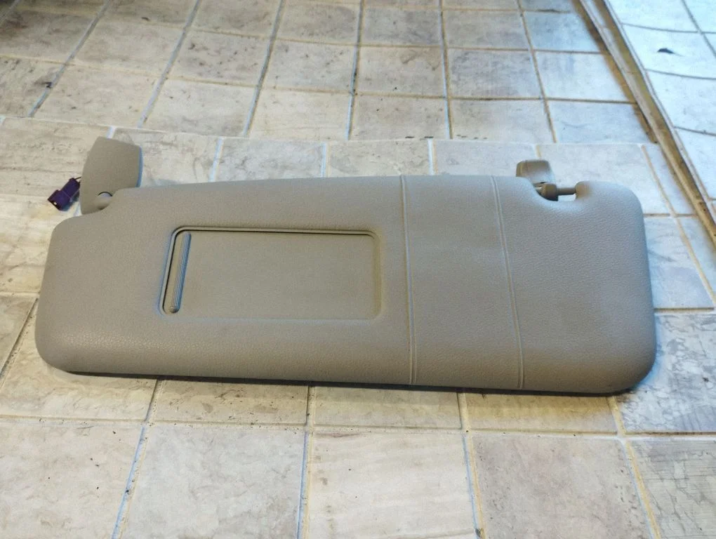 Sun visor 7066649