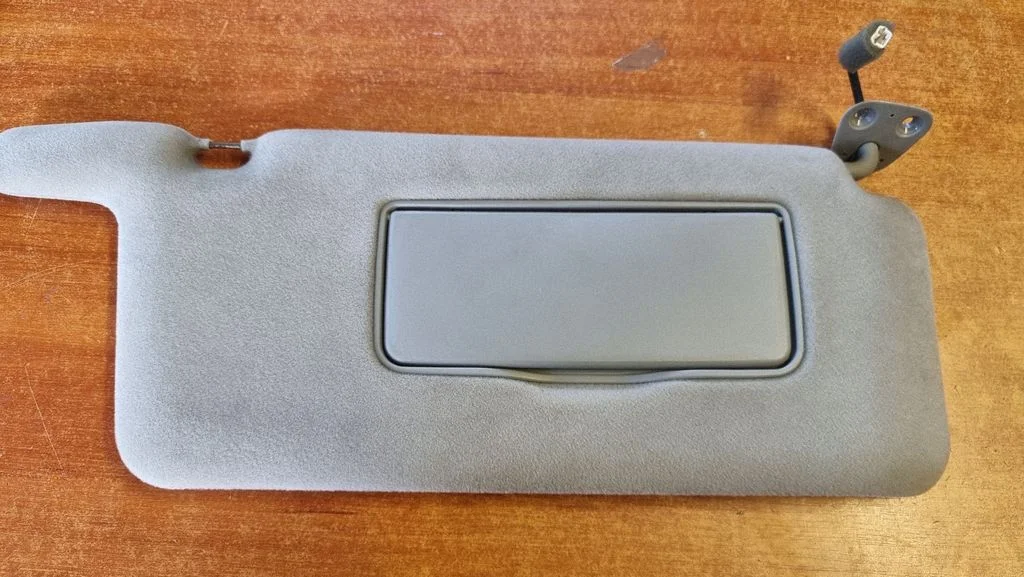 Sun visor – Toyota Avensis Verso (2001-2009)