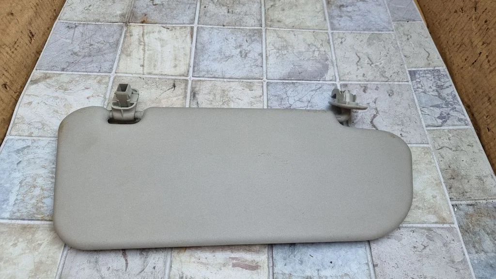 Päikesesirm – Mazda 3 I (2003-2006)
