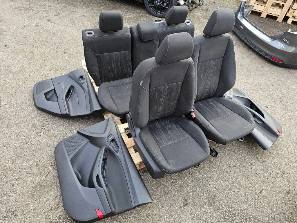 Seat and door cards trim set – Ford Focus (2010-2017)