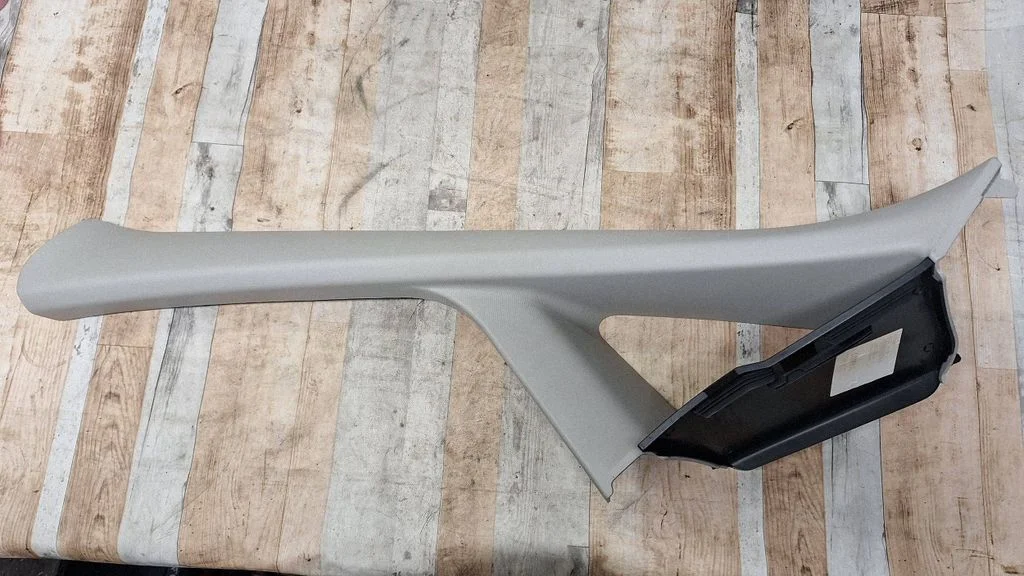 (A) pillar trim AM51R02519AAW