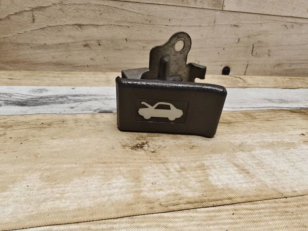 Mootorikapoti avamiskäepide