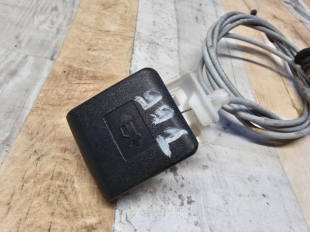 Engine bonnet (hood) release handle 53631