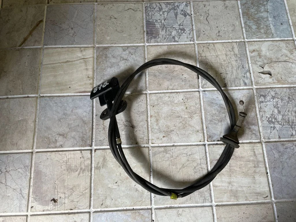 Engine bonnet (hood) release handle