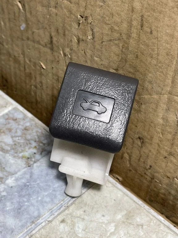 Engine bonnet (hood) release handle 53631