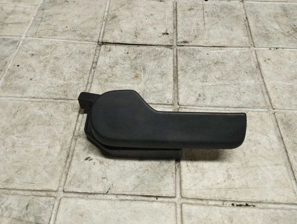 Engine bonnet (hood) release handle 1J1823633