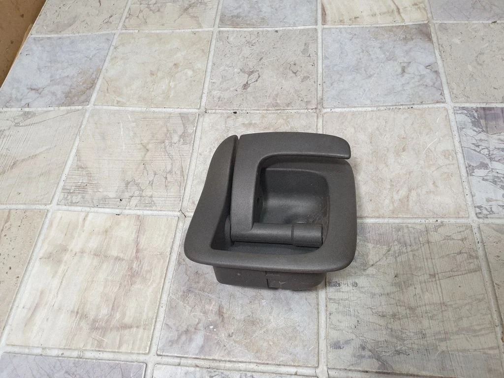 Engine bonnet (hood) release handle – Volvo V70 (2000-2004)