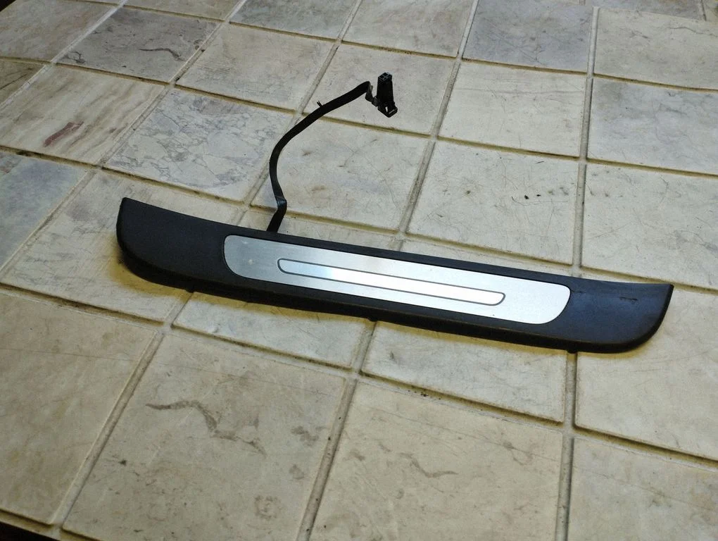 Tagalävise kate (sisemine) – Audi A6 S6 C7 4G (2011-2018)