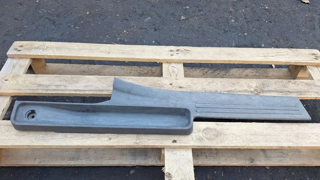 Front sill trim cover 0ZR37TRMAB