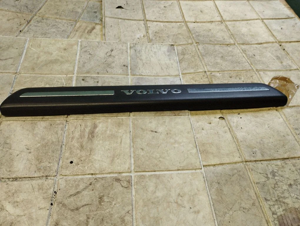 Front sill trim cover 08622671