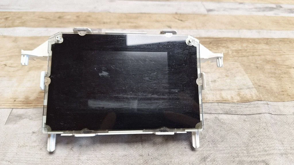 Screen/display/small screen E1110R035345