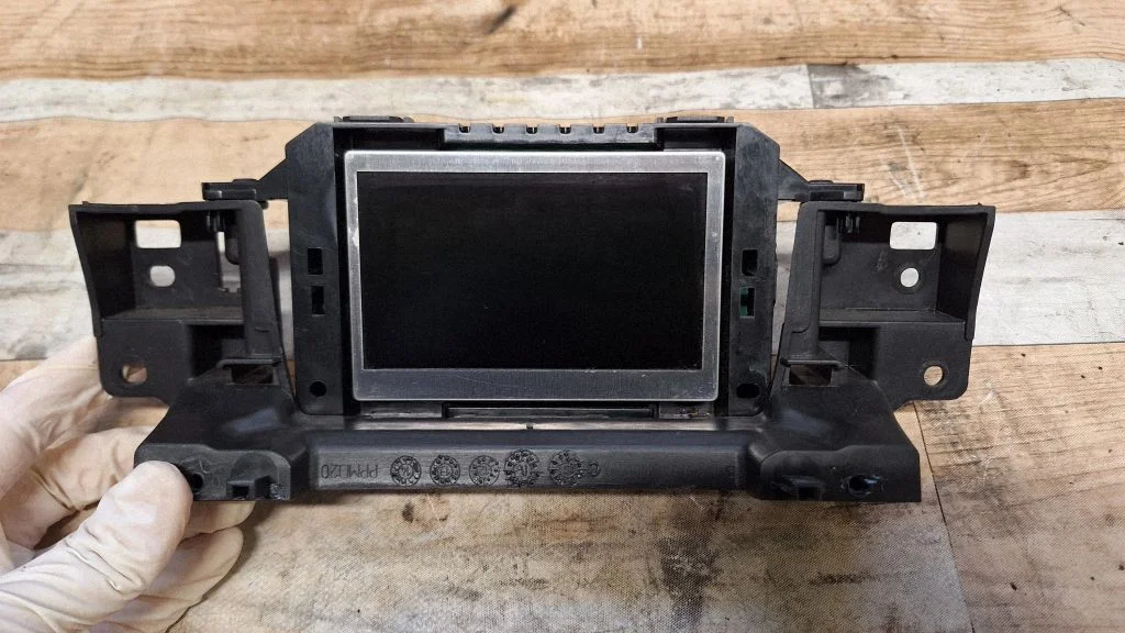 Screen/display/small screen F1FT18B955CF