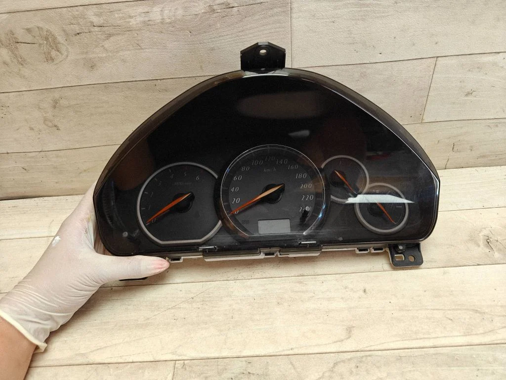 Speedometer (instrument cluster) 8100A197