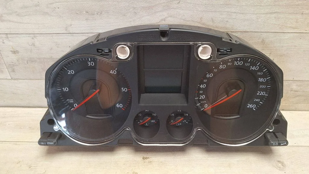 Speedometer (instrument cluster) A2C53145550