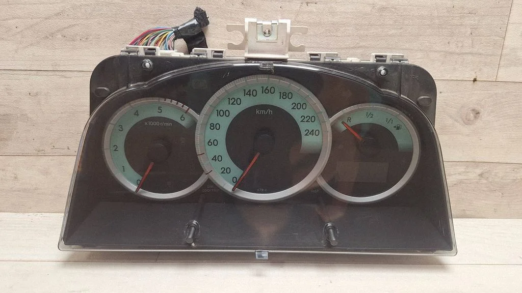 Speedometer (instrument cluster) 838000F091