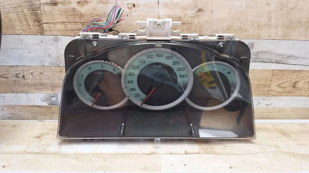 Speedometer (instrument cluster) 838000F090
