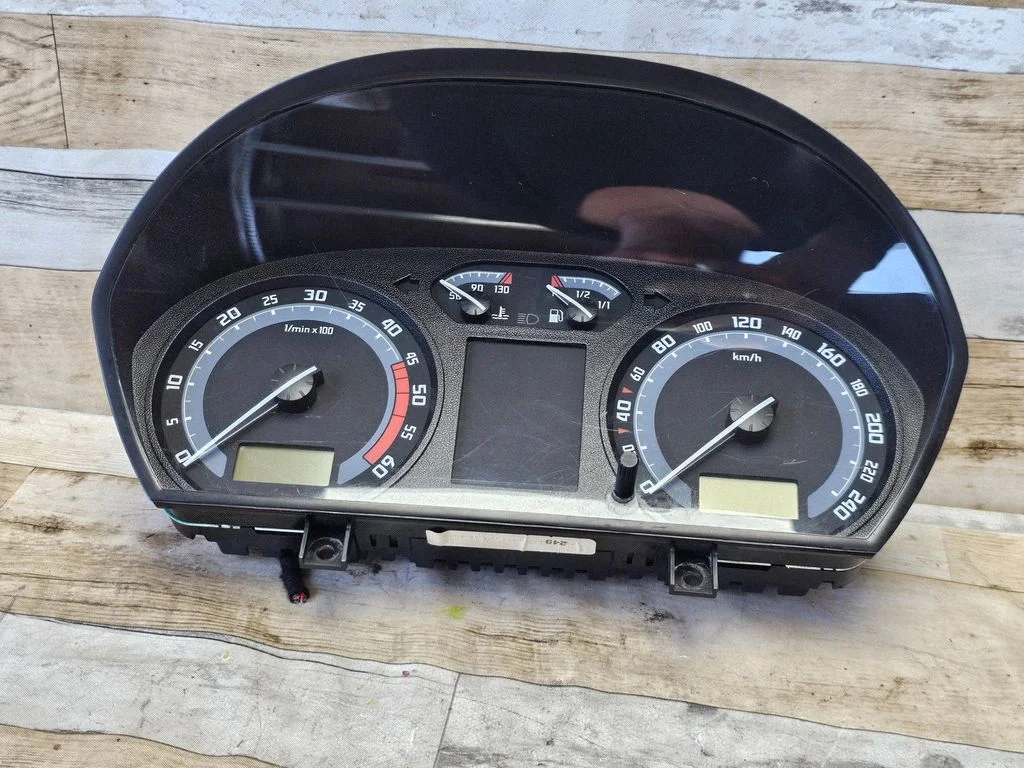 Speedometer (instrument cluster) 88311298