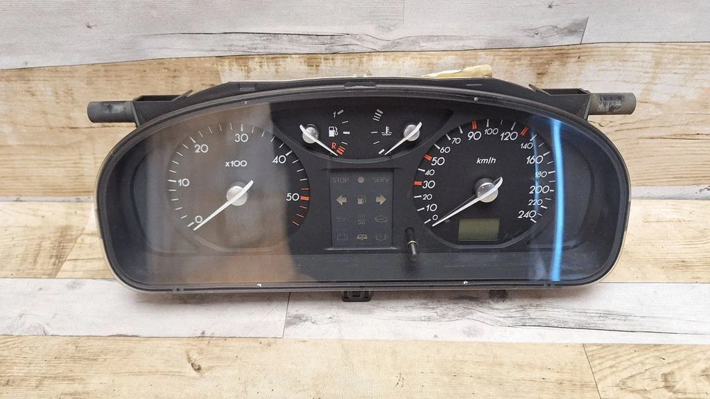 Spidomeeter (näidikuplokk) – Renault Laguna II (2001-2007)