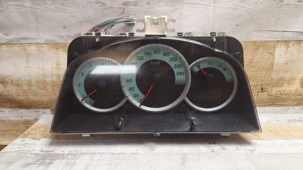Speedometer (instrument cluster) 838000F091