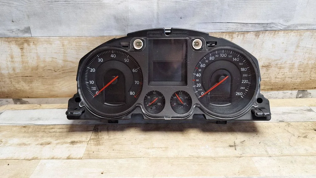 Speedometer (instrument cluster) A2C53117396