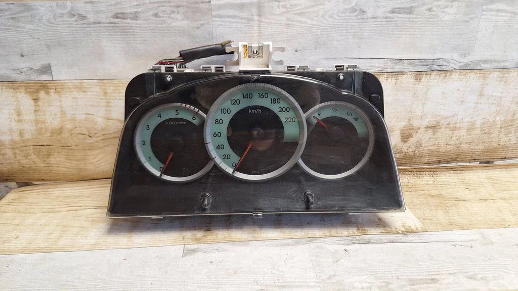 Speedometer (instrument cluster) 838000F060M
