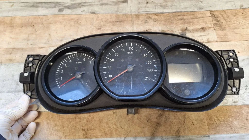Speedometer (instrument cluster) 248100770R