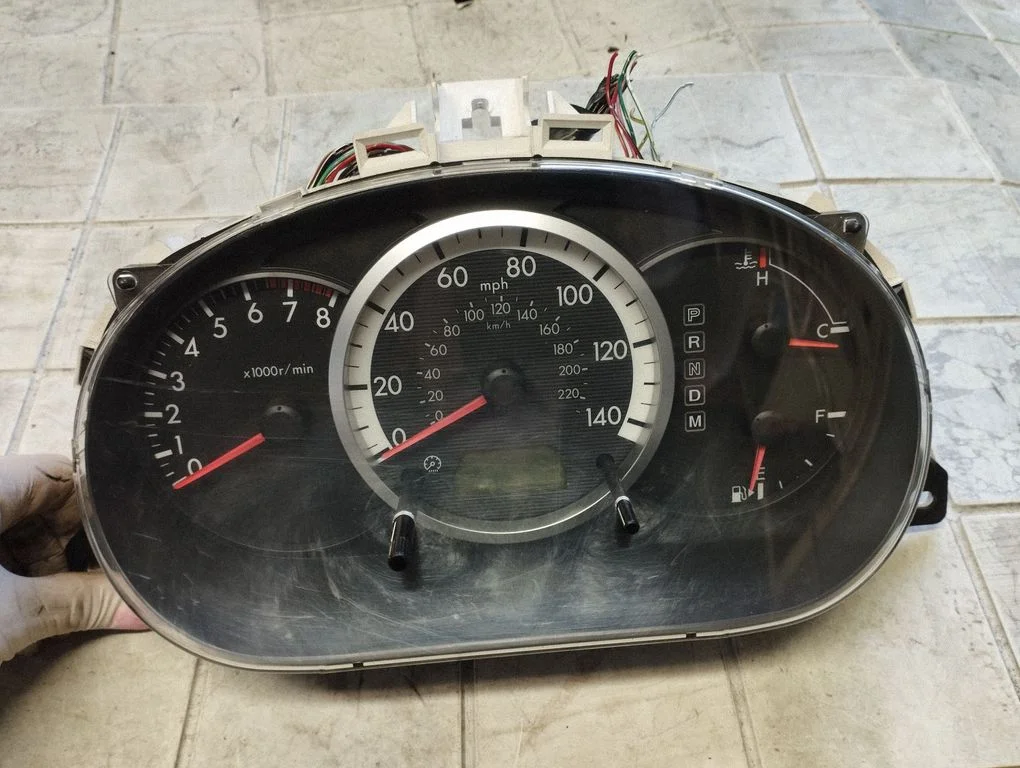 Speedometer (instrument cluster) C23555430
