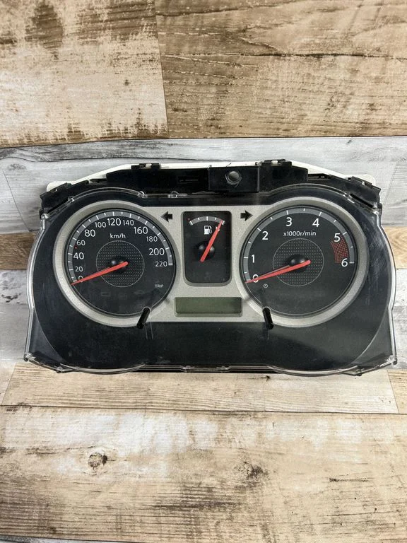 Speedometer (instrument cluster) 9U30D