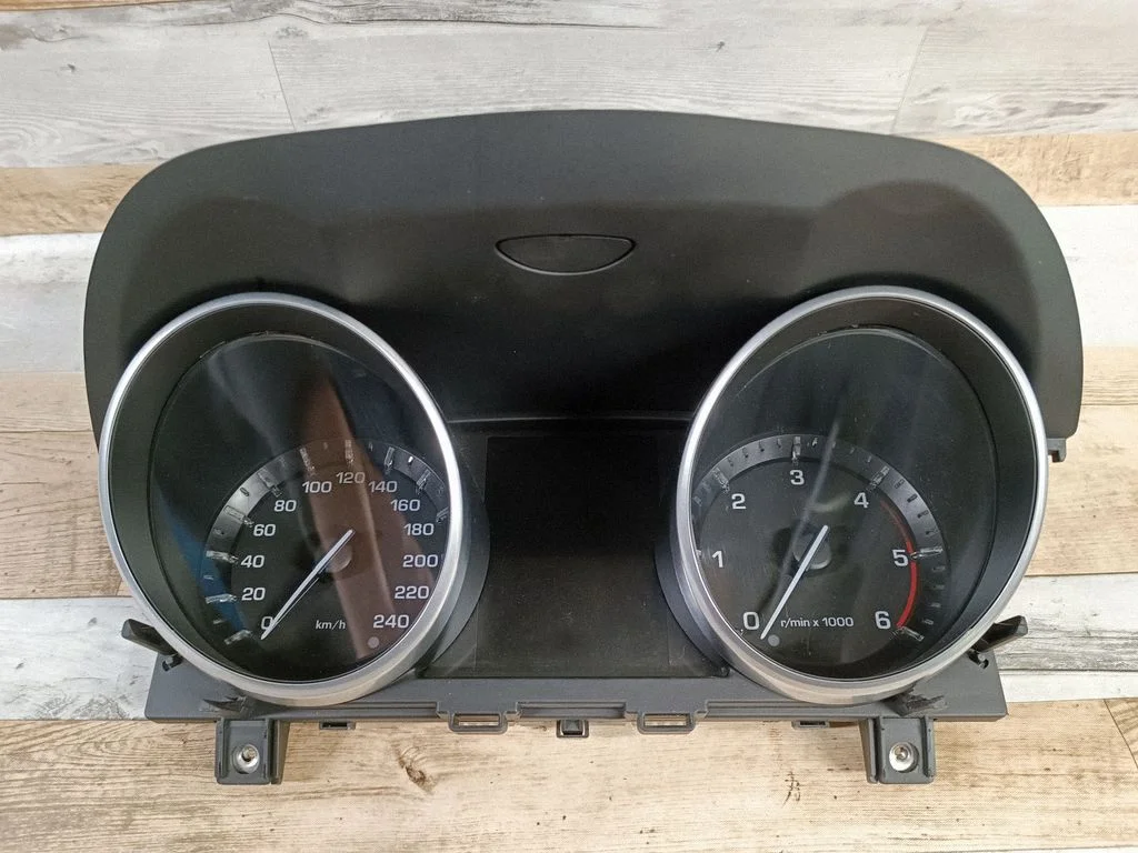 Speedometer (instrument cluster) EJ3210849EF