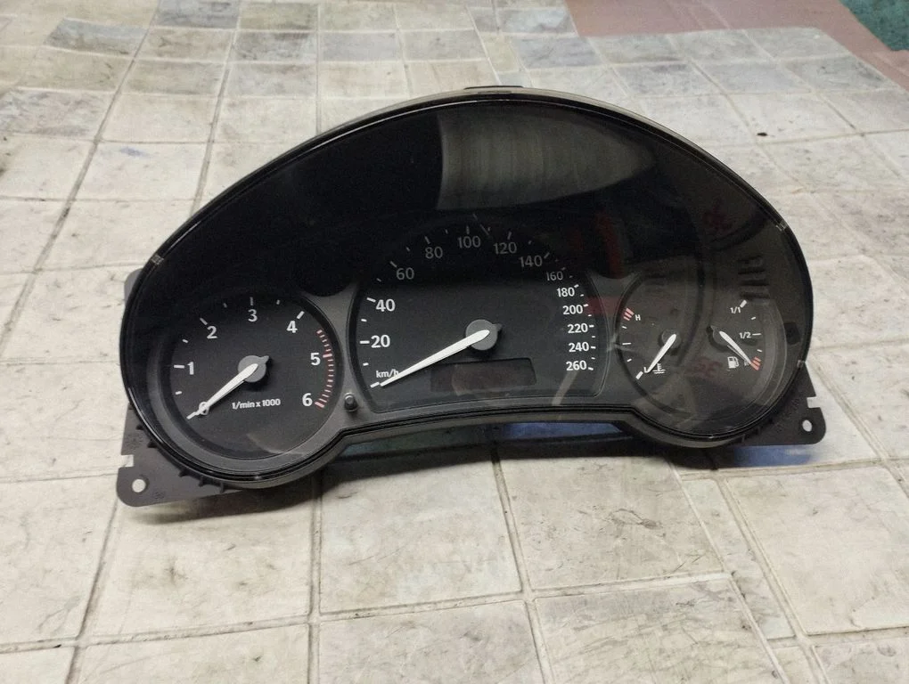 Spidometrs (instrumentu panelis) – Saab 9-3 Ver2 (2003-2007)