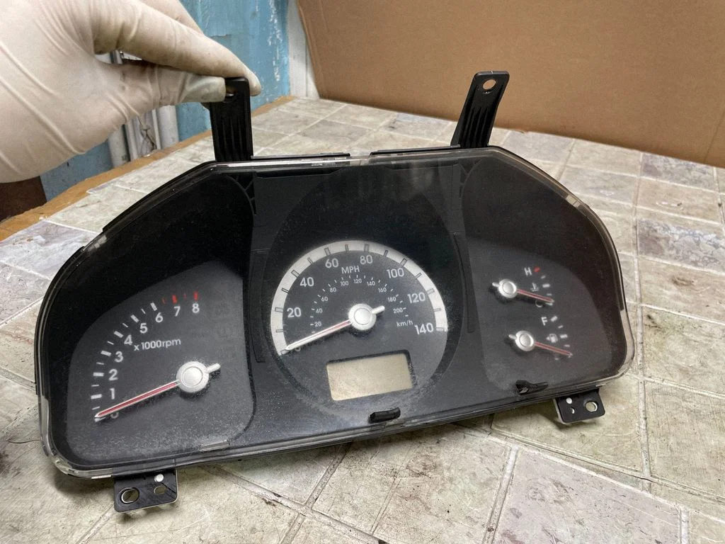 Speedometer (instrument cluster) 940011F101