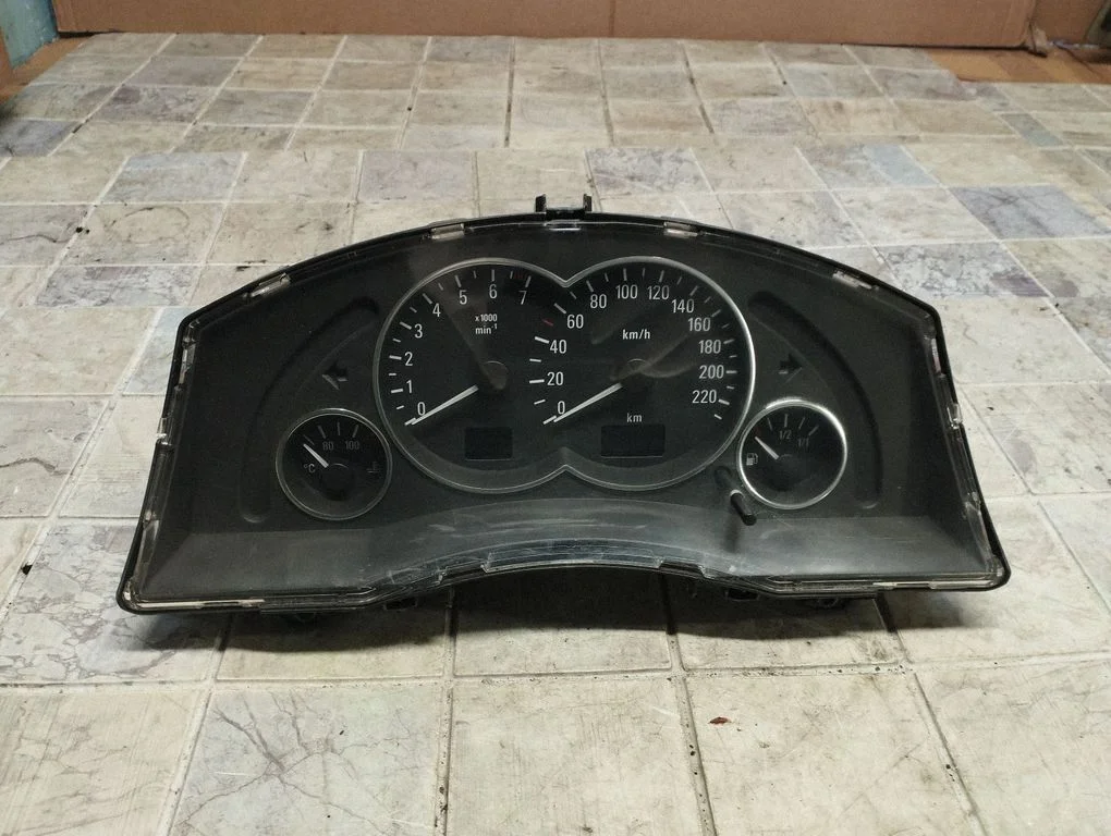 Speedometer (instrument cluster) 13173386YB