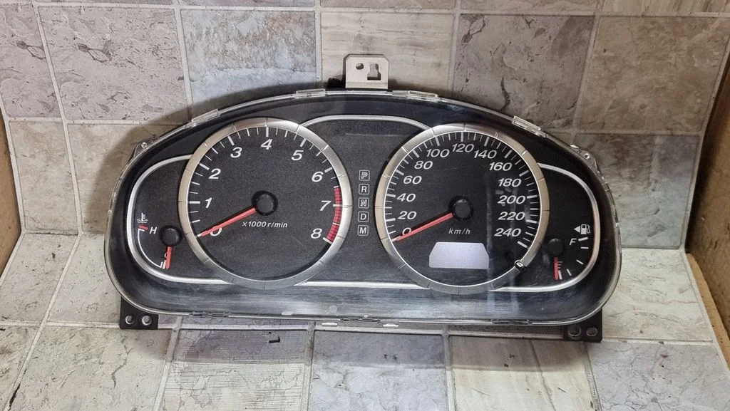 Speedometer (instrument cluster) K9001
