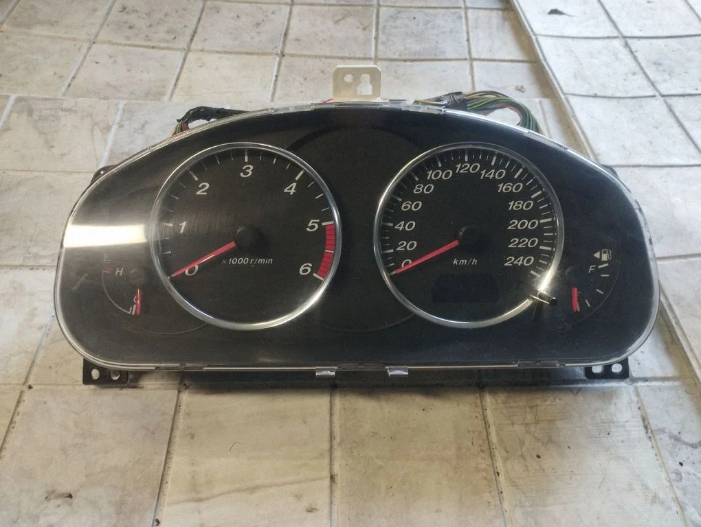 Speedometer (instrument cluster) JGGJGWC