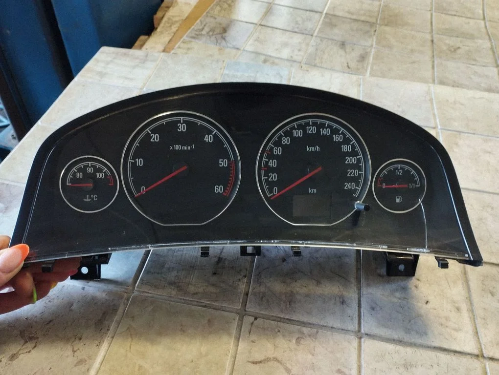 Speedometer (instrument cluster) 13278707GL