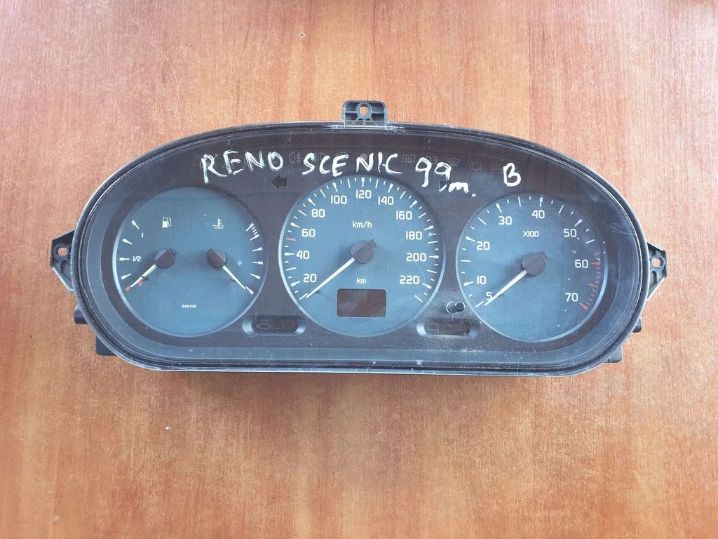 Speedometer (instrument cluster) T3EESEU