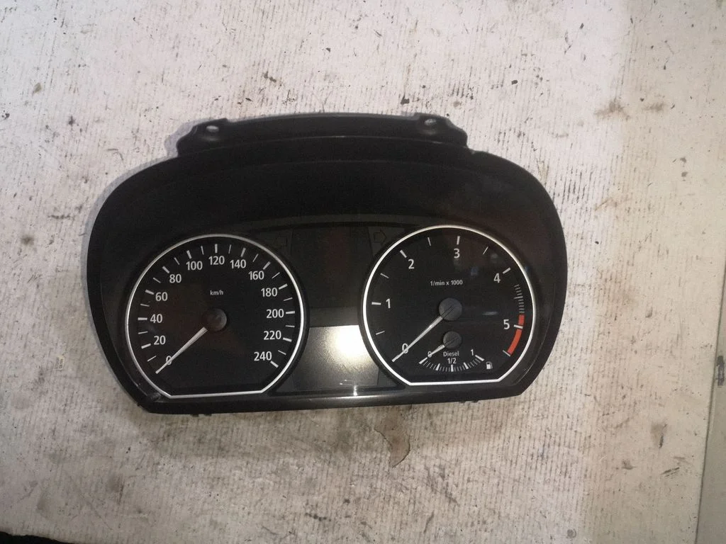 Speedometer (instrument cluster) – BMW 1 Series E81 E87 (2004-2011)