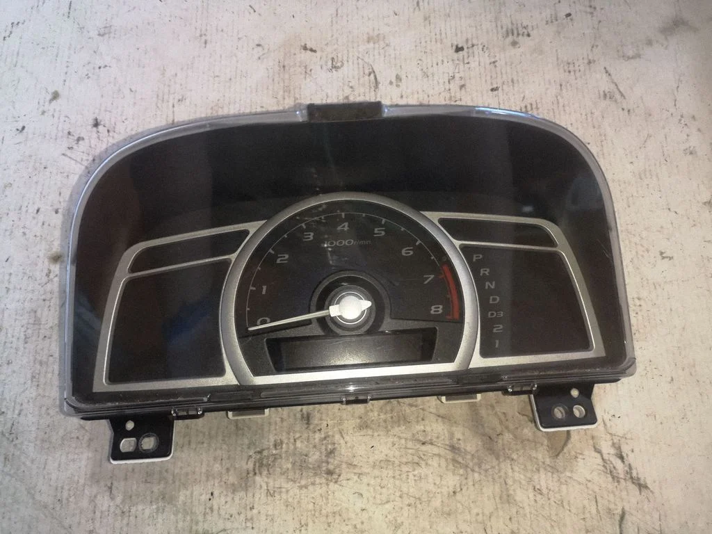 Spidometrs (instrumentu panelis) – Honda Civic (2006-2011)