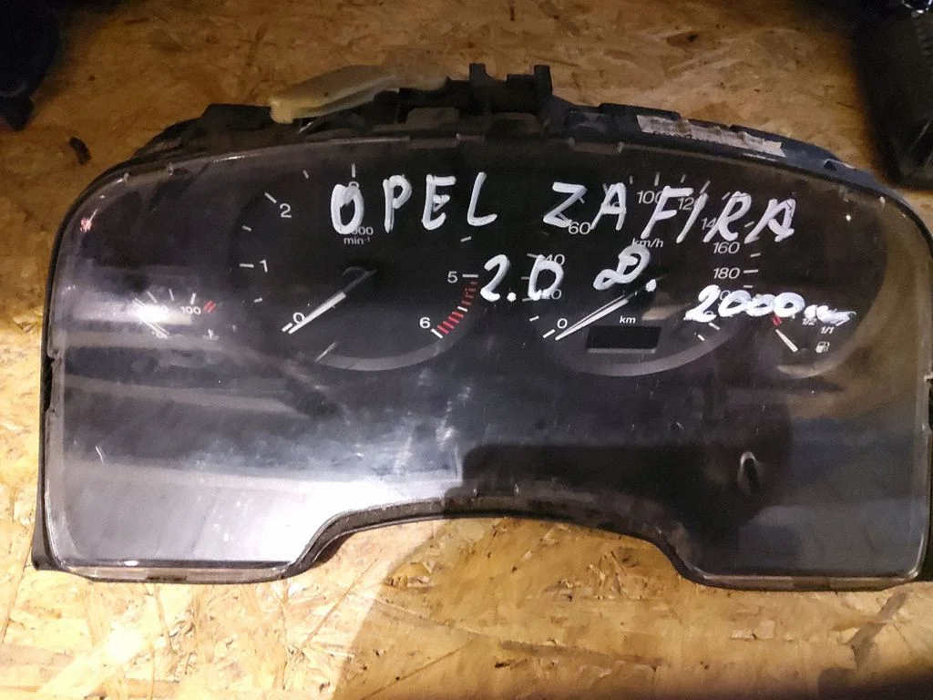 Speedometer (instrument cluster) – Opel Zafira A (1999-2005)
