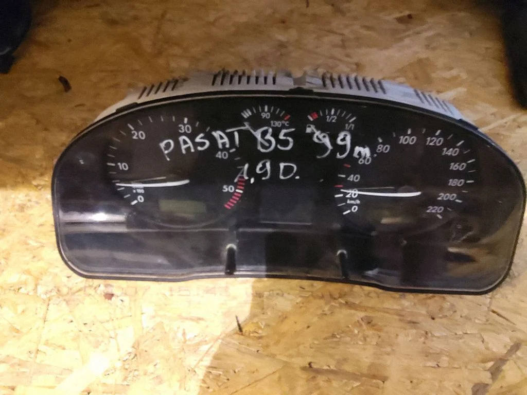 Speedometer (instrument cluster) 09051940090