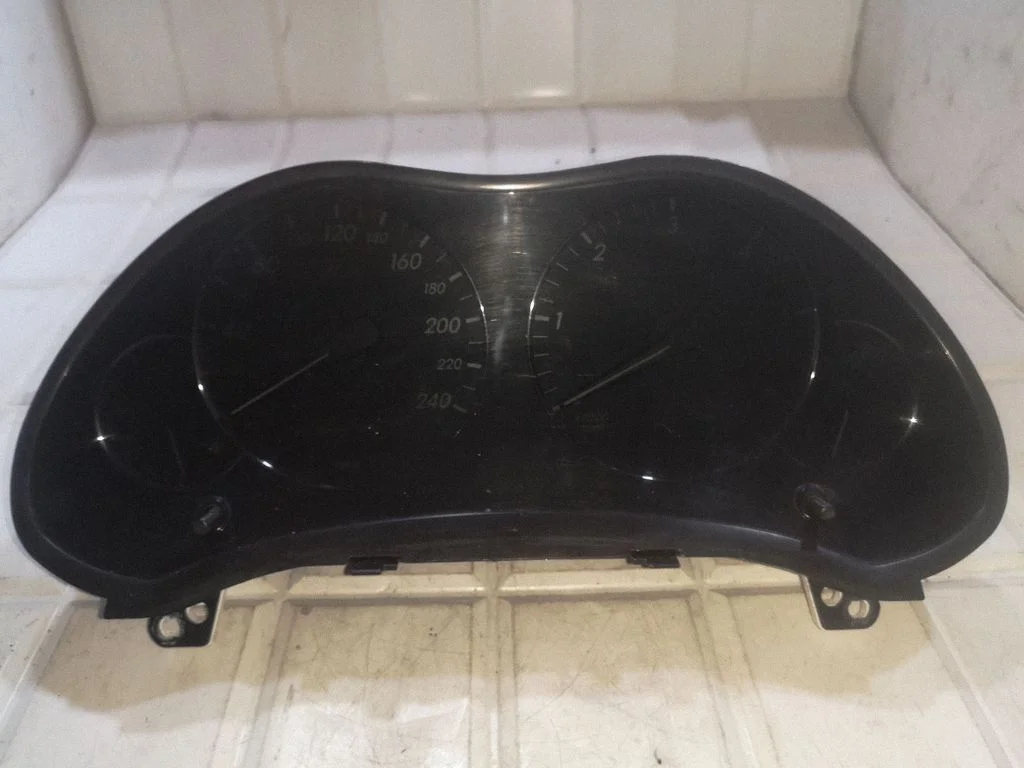 Speedometer (instrument cluster) 8380005851B