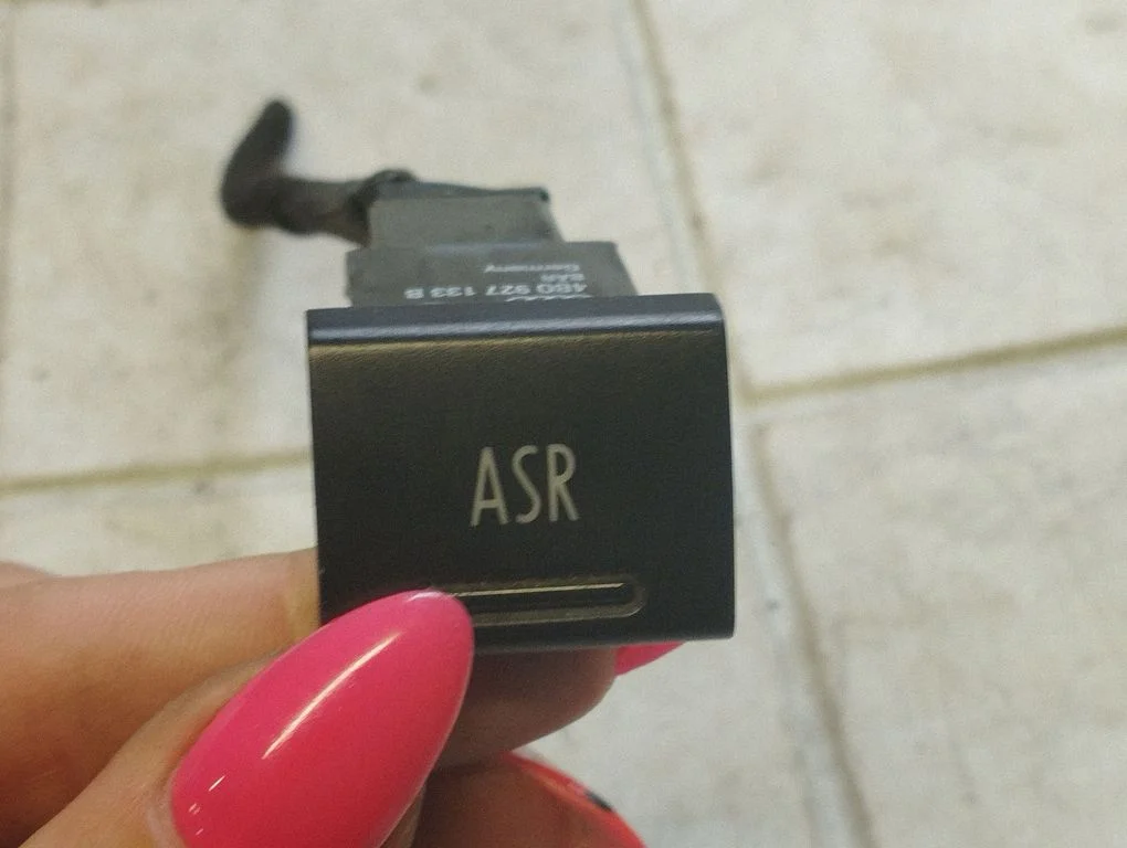 Veojõukontrolli (ASR) lüliti – Audi A6 Allroad C5 (1999-2005)