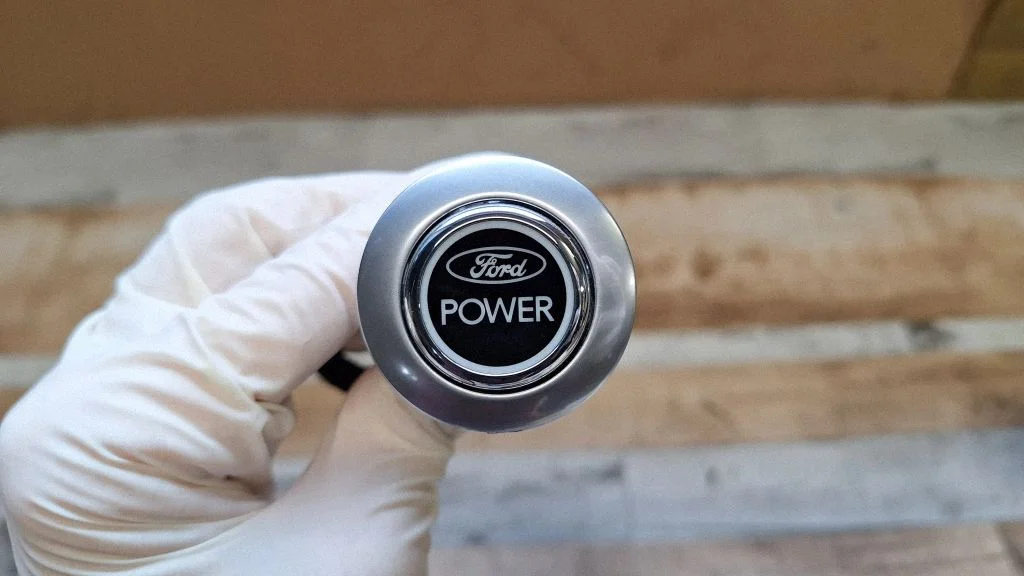 Engine start stop button switch AM5T11572